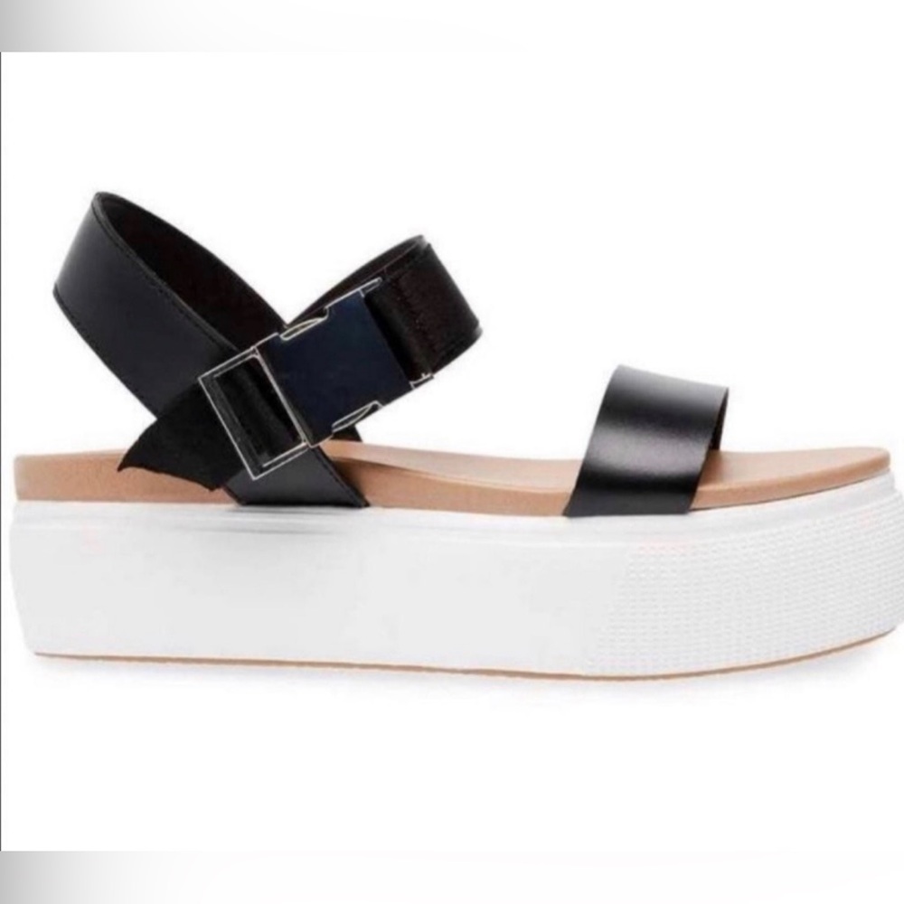 Steve Madden "Barlowe" platform sandals NWOT